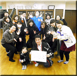 �`�[���Ƃ̋L�O�ʐ^